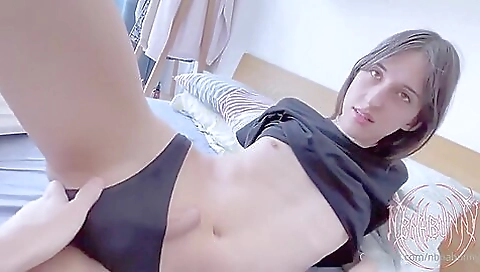 Amateur brunette babe giving a handjob and a creampie