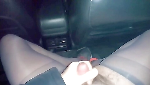 Hot girl in stockings fucks a little while driving
