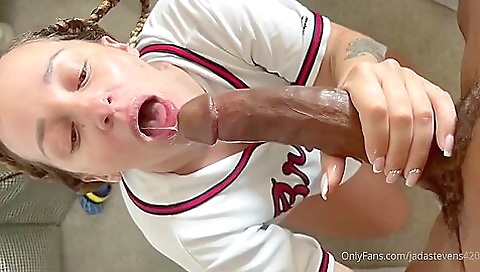 I'm making an amateur porn clip with me and my cock