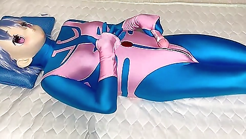 Cosplay amateur with her favorite dildo masturbates