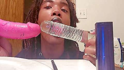 Gaping ebony chick in the foot job is getting fucked hard