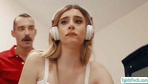 Analemma with a beautiful body in a nice and sexy body